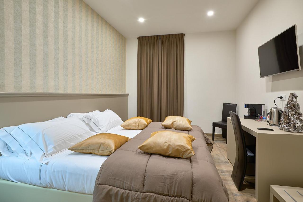 Ricaroka Hotel Альбенга Экстерьер фото